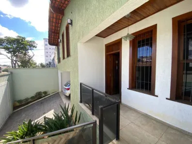 Casa com 3 Quartos à venda, 372m² no Santa Amélia, Belo Horizonte