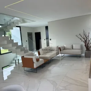 Sobrado com 4 Quartos à venda, 400m² no Fazenda Rodeio, Mogi das Cruzes