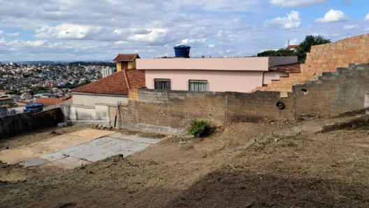 Lote/Terreno à venda, 387m² no Brasil Industrial (Barreiro), Belo Horizonte