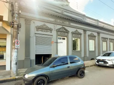 Prédio Comercial com 3 Quartos para alugar, 200m² no Centro, Pelotas