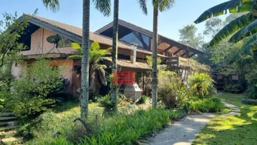 Casa com 5 Quartos para alugar, 900m² no Vila Santo Antônio, Cotia