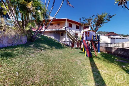 Casa com 3 Quartos para alugar, 160m² no Agronômica, Florianópolis