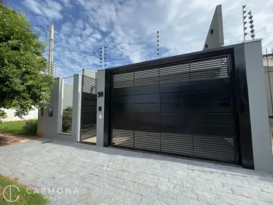 Casa com 3 Quartos à venda, 133m² no Jardim Espanha, Maringá
