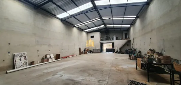 Galpão/Depósito/Armazém à venda, 360m² no São Pedro, Esmeraldas