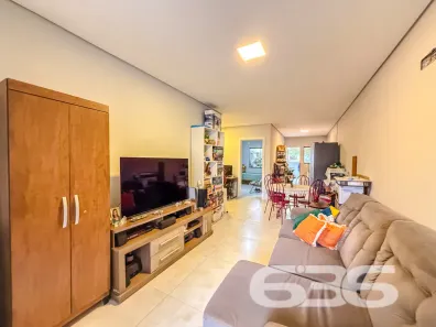 Casa com 2 Quartos à venda, 78m² no Vila Nova, Joinville