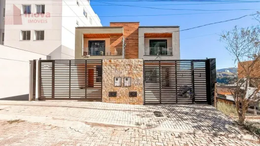 Casa com 3 Quartos à venda, 250m² no Lourdes, Juiz de Fora