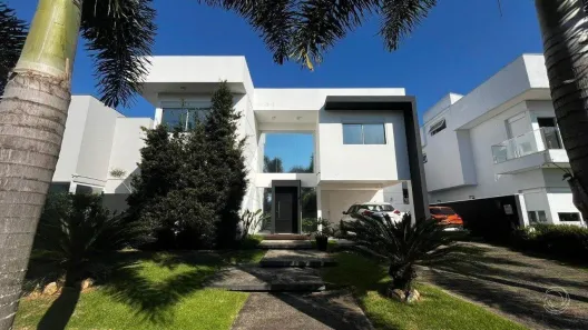 Casa com 4 Quartos à venda, 279m² no Jurerê, Florianópolis