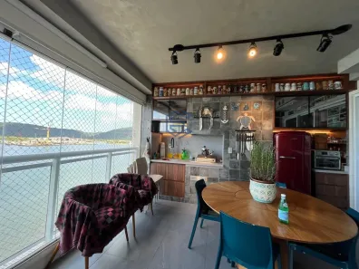 Apartamento com 3 Quartos para alugar, 189m² no Ponta da Praia, Santos