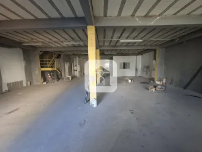 Galpão/Depósito/Armazém para alugar, 230m² no Tocantins, Uberlândia