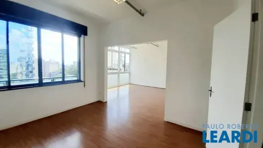 Ponto Comercial à venda, 150m² no Bela Vista, São Paulo