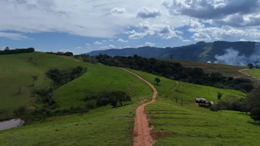 Fazenda/Sítio com 1 Quarto à venda, 240000m² no , Jacutinga