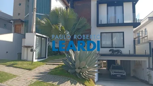 Casa de Condomínio com 3 Quartos para alugar, 248m² no Residencial Colinas do Aruã, Mogi das Cruzes