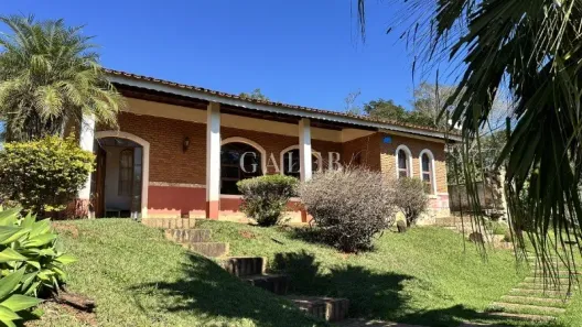Fazenda/Sítio com 3 Quartos à venda, 350m² no Jardim Estância Brasil, Atibaia