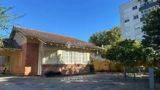 Casa com 4 Quartos para alugar, 150m² no Camaquã, Porto Alegre