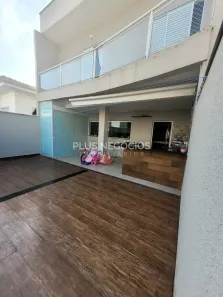 Sobrado com 3 Quartos à venda, 165m² no Horto Florestal, Sorocaba
