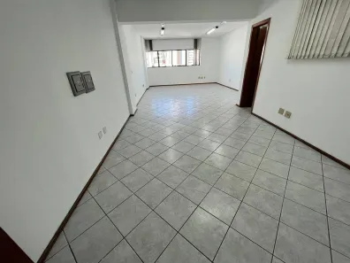 Sala Comercial para alugar, 48m² no Centro, Caxias do Sul