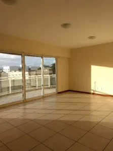 Apartamento com 2 Quartos para alugar, 120m² no Cavaleiros, Macaé