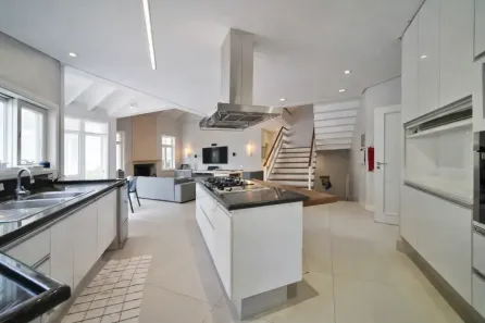 Sobrado com 4 Quartos à venda, 667m² no Altos de São Fernando, Jandira