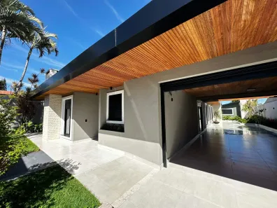 Casa com 3 Quartos à venda, 700m² no Centro, Cascavel