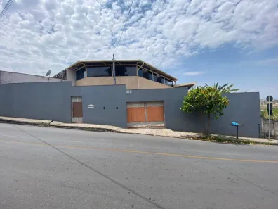 Casa com 3 Quartos à venda, 280m² no São João, Betim