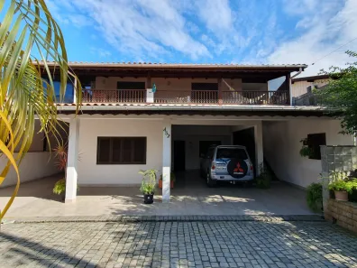 Sobrado com 5 Quartos à venda, 180m² no Centro, Penha