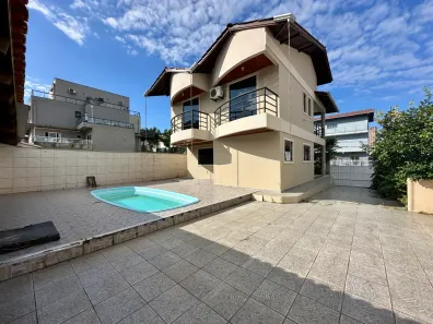 Sobrado com 5 Quartos à venda, 251m² no Ariribá, Balneário Camboriú