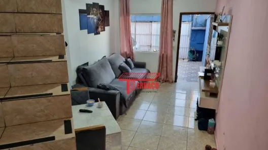 Casa com 2 Quartos para alugar, 172m² no Parque Gerassi, Santo André