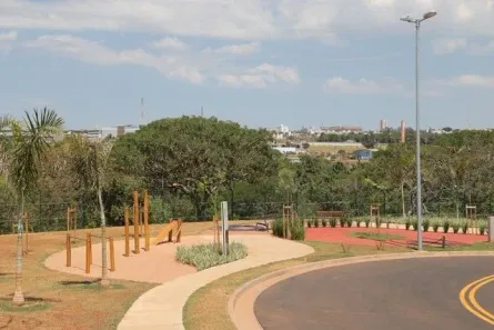 Lote/Terreno à venda, 495m² no Granja Marileusa, Uberlândia