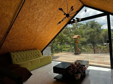 Fazenda/Sítio com 4 Quartos à venda, 700m² no Mombaça, São Roque