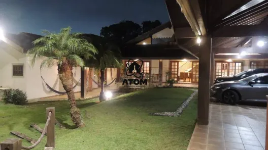 Casa de Condomínio com 3 Quartos à venda, 350m² no Chácaras Cataguá, Taubaté