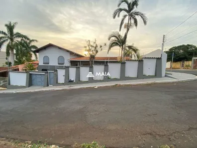 Casa com 4 Quartos à venda, 387m² no Vila Frei Eugênio, Uberaba