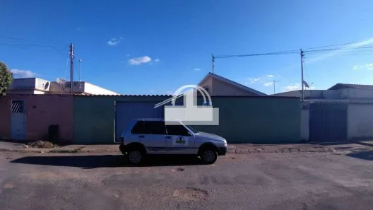Casa com 3 Quartos para alugar, 90m² no Progresso, Sete Lagoas