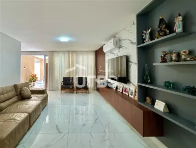 Sobrado com 3 Quartos à venda, 158m² no Jardim Vitória, Goiânia