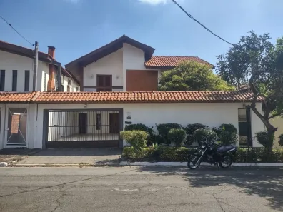 Casa de Condomínio com 5 Quartos à venda, 374m² no Jardim Campo Grande, São Paulo