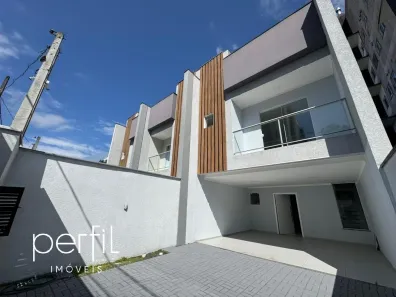 Sobrado com 2 Quartos à venda, 192m² no Costa e Silva, Joinville