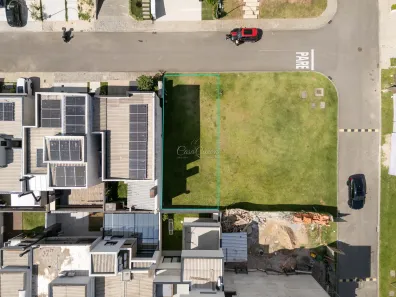 Lote/Terreno à venda, 204m² no Santa Cândida, Curitiba