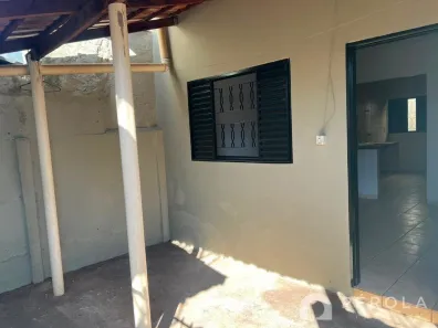Casa com 2 Quartos para alugar, 50m² no Cidade Jardim, Goiânia