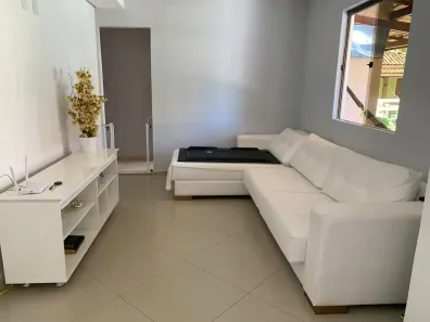 Casa de Condomínio com 3 Quartos para alugar, 215m² no Buraquinho, Lauro de Freitas