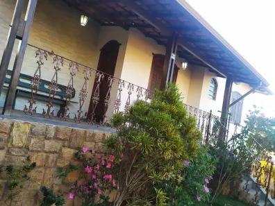 Casa com 3 Quartos para alugar, 140m² no Etelvina Carneiro, Belo Horizonte