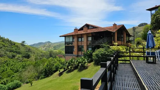 Apartamento com 3 Quartos à venda, 98m² no Pedro do Rio, Petrópolis