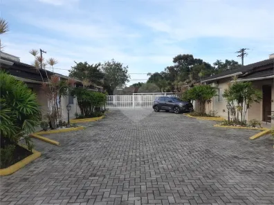 Casa de Condomínio com 2 Quartos à venda, 48m² no Maitinga, Bertioga