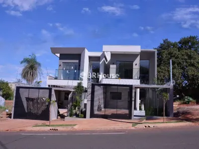 Sobrado com 3 Quartos à venda, 172m² no Jardim Mansur, Campo Grande