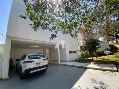 Casa com 3 Quartos para alugar, 350m² no Cidade Tamboré, Santana de Parnaíba