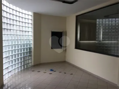 Prédio Comercial à venda, 649m² no Aterrado, Volta Redonda