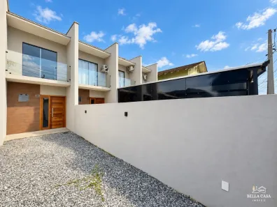 Casa com 2 Quartos à venda, 67m² no Jardim Iririú, Joinville