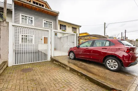 Sobrado com 3 Quartos à venda, 250m² no Novo Mundo, Curitiba
