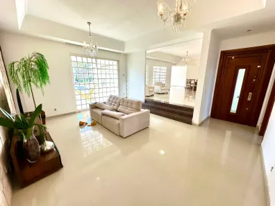 Casa com 5 Quartos para venda ou aluguel, 700m² no Jardim Shangri-Lá, Cuiabá