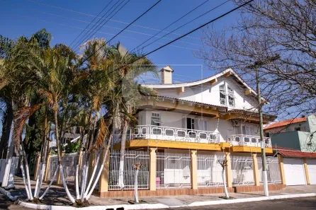 Casa com 4 Quartos à venda, 371m² no Jardim Itu, Porto Alegre