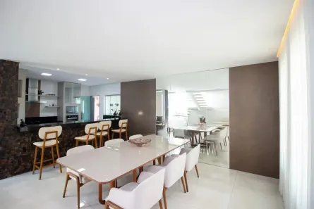 Casa com 5 Quartos à venda, 230m² no Milanez, Contagem