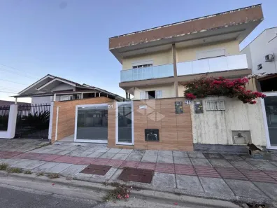 Casa com 2 Quartos para alugar, 90m² no Bela Vista, Palhoça